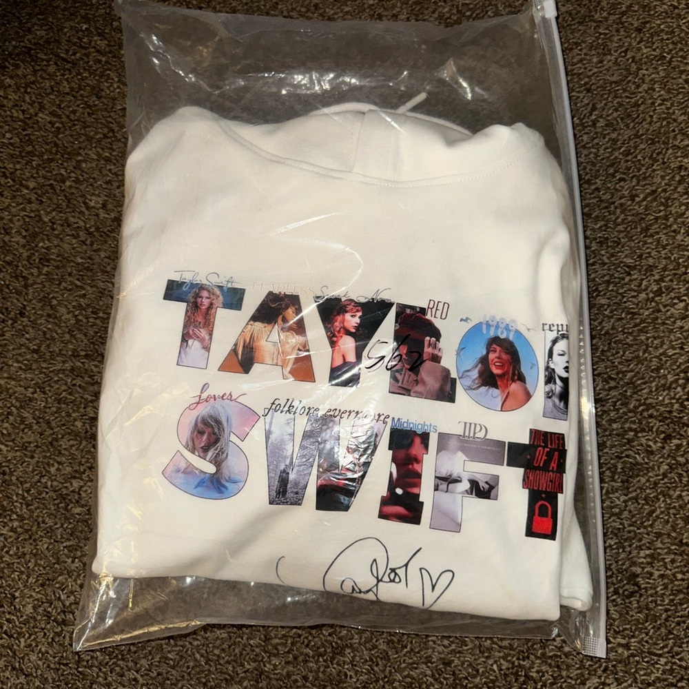 Taylor Swift Hoodie!